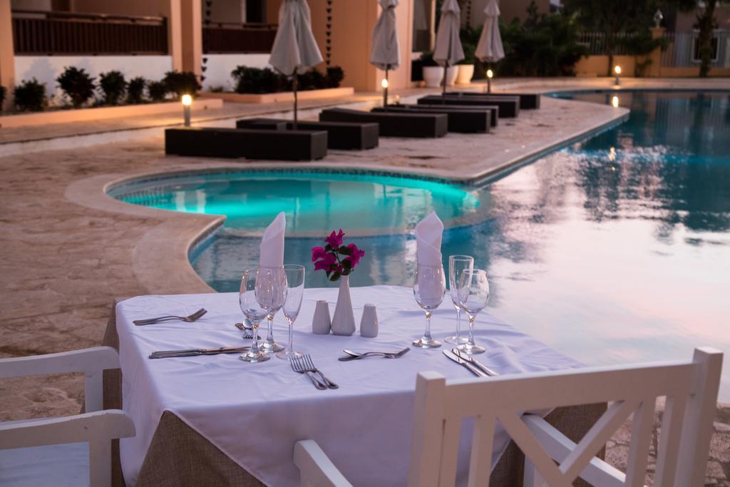 Los Flamencos Aparthotel Beach Club บายาฮิเบ ภายนอก รูปภาพ
